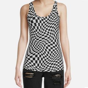 🦋NWT Checkered illusion Lrg fitted tank top 🦋